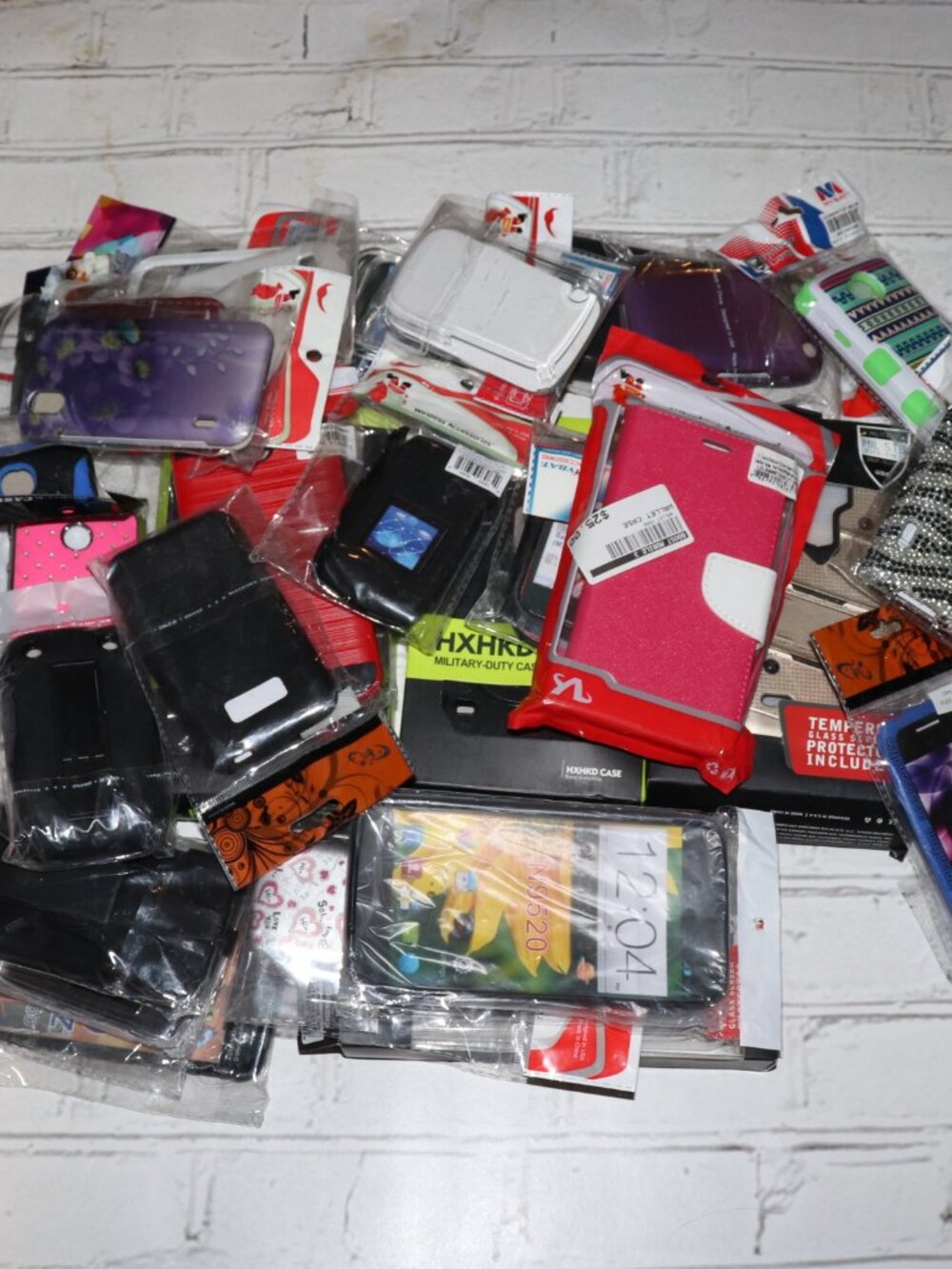 📦 Mystery Tech Box · ~30 Mixed Phone Cases · New Old Stock